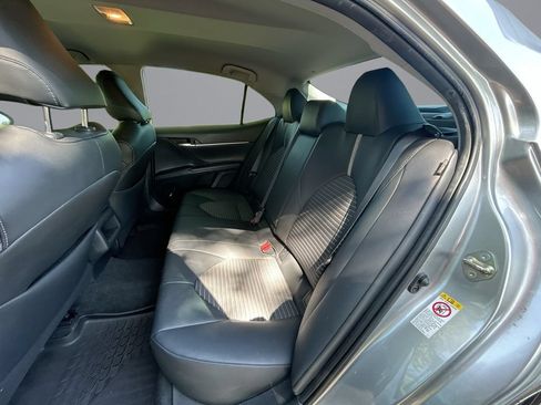 Used 2019 Toyota Camry SE FWD image 27