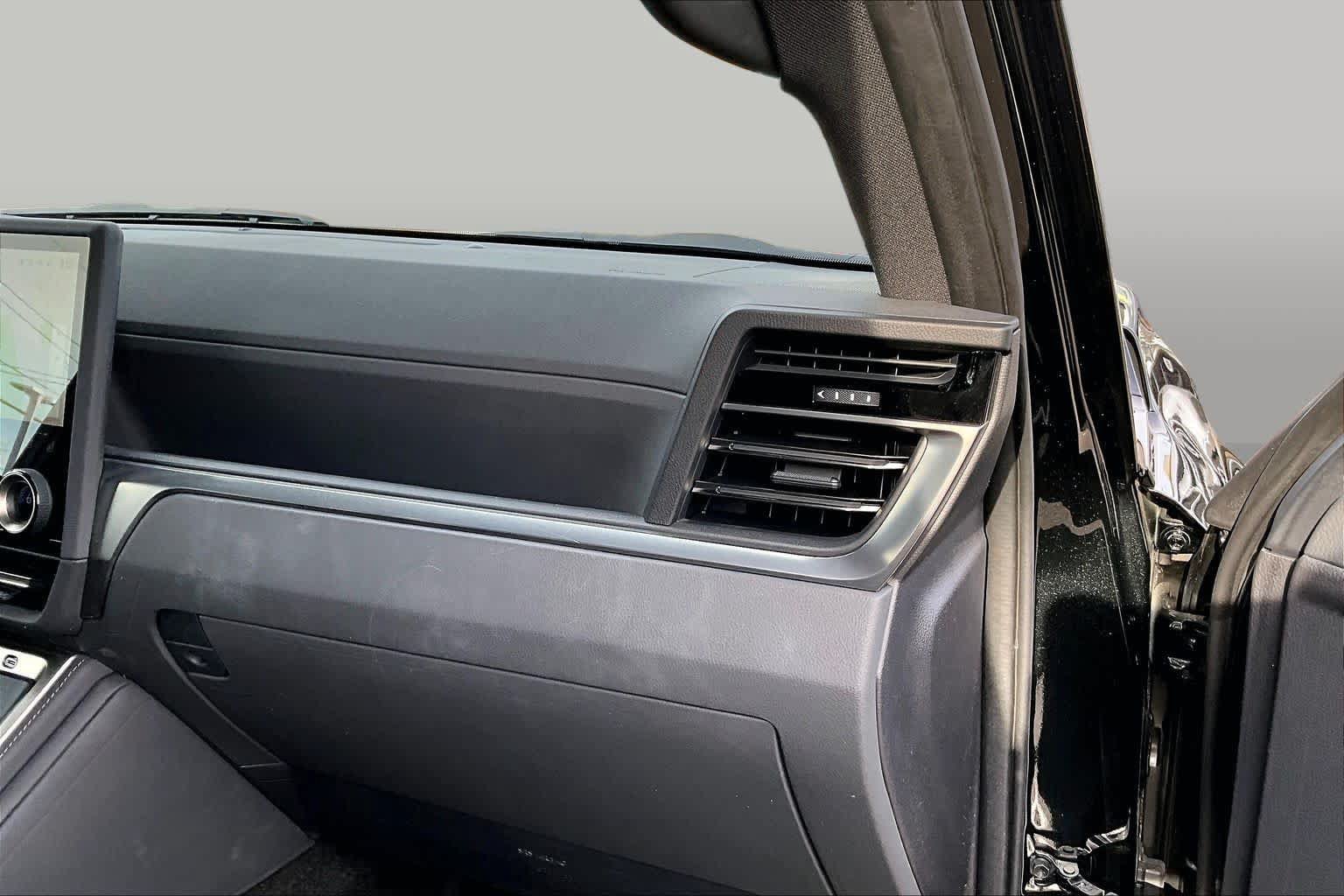 Used 2024 Lexus GX 550 w/ Accessory Package (Z1) AWD/4WD image 17