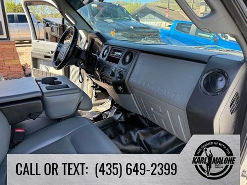 Used 2016 Ford F550 4x4 Crew Cab Super Duty w/ Power Equipment Group image 25