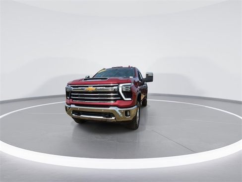 Used 2024 Chevrolet Silverado 3500 LTZ w/ LTZ Premium Package image 3