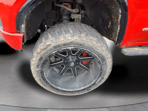 Used 2021 GMC Sierra 1500 AT4 w/ Off-Road Performance Package image 9