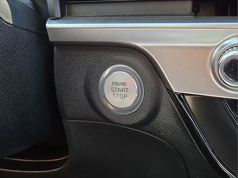 Used 2025 Kia Telluride S image 32