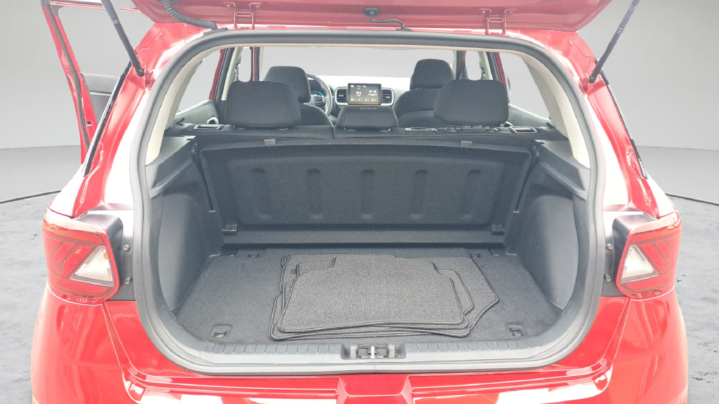Used 2026 Hyundai Venue SE FWD image 38