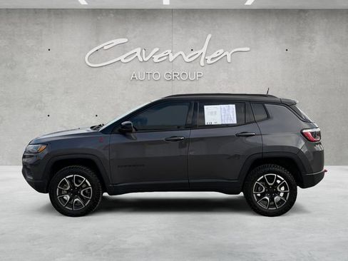 Used 2024 Jeep Compass Trailhawk image 13
