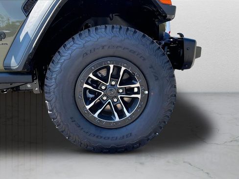 New 2026 Jeep Wrangler Unlimited Rubicon 392 w/ Quick Order Package 27X Moab AWD/4WD image 32