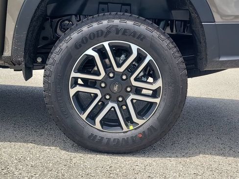 New 2026 Ford Ranger Lariat RWD image 8