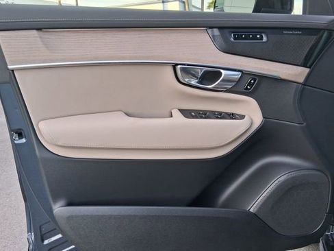 New 2026 Volvo XC90 B6 Ultra w/ Protection Package Premier AWD/4WD image 15