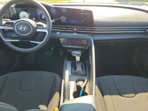 Used 2024 Hyundai Elantra SEL image 11