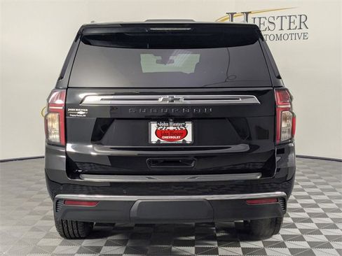 Used 2021 Chevrolet Suburban LS image 6