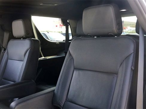 Used 2023 Chevrolet Tahoe Z71 w/ Luxury Package image 25