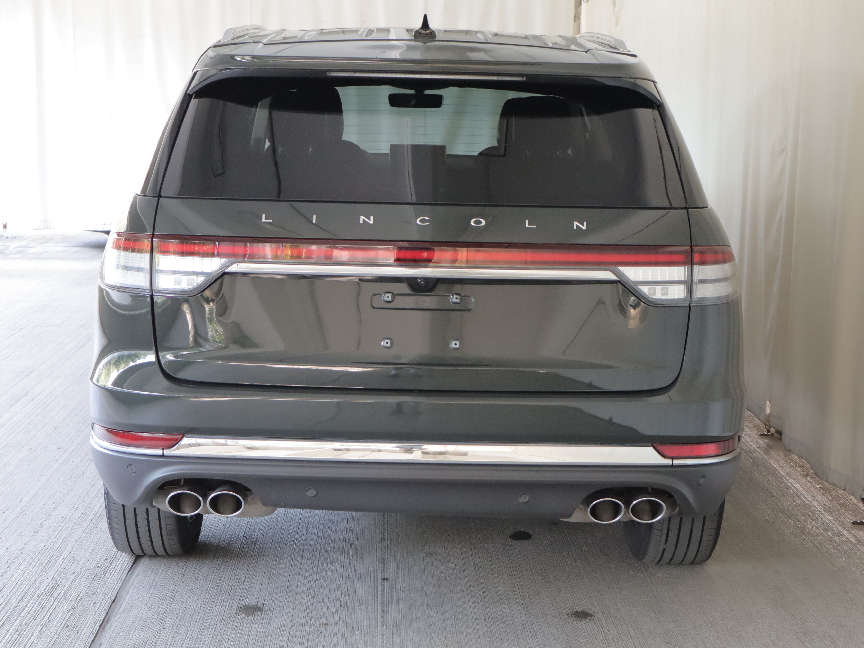Used 2023 Lincoln Aviator AWD w/ Premium Package image 28
