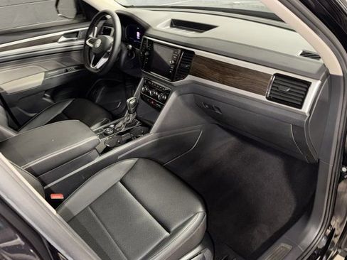 Used 2023 Volkswagen Atlas SE image 7