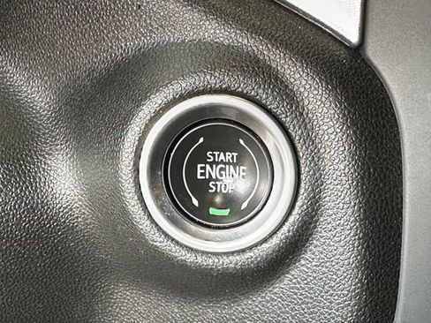 Used 2019 GMC Sierra 1500 SLE w/ SLE Value Package AWD/4WD image 11