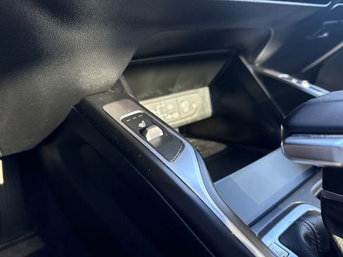 Used 2025 Kia Sorento S w/ Panoramic Sunroof Package AWD/4WD image 18