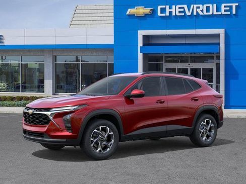 New 2026 Chevrolet Trax LT w/ LT Convenience Package FWD image 2