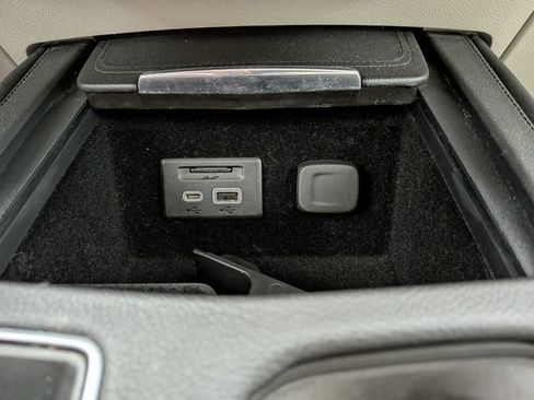 Used 2019 Cadillac XT4 Premium Luxury FWD image 12