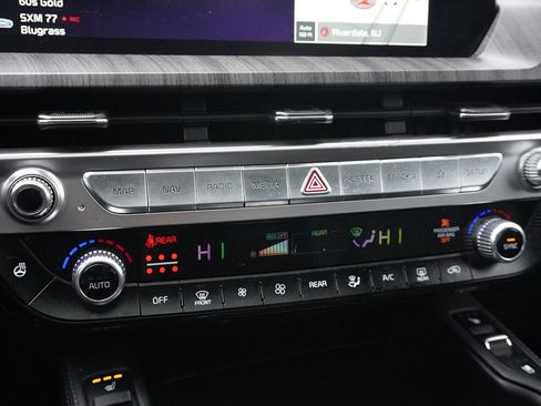 Used 2023 Kia Telluride EX image 51