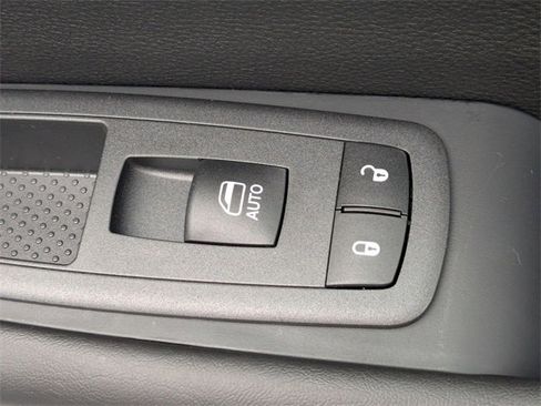 New 2026 Chrysler Voyager LX image 33