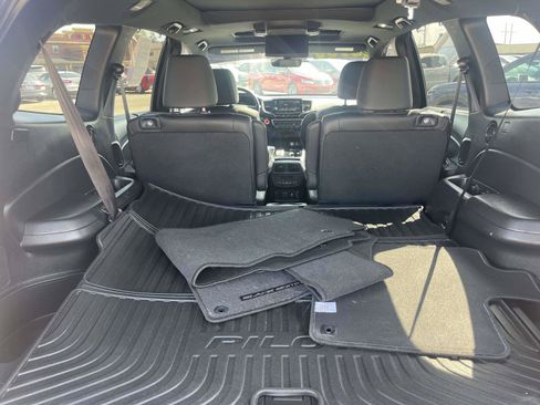 Used 2021 Honda Pilot Black Edition image 8