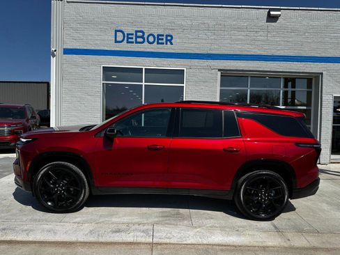 Used 2024 Chevrolet Traverse RS w/ LPO, Floor Liner Package image 2