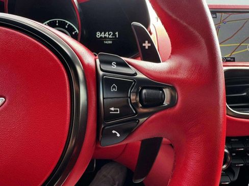 Used 2023 Aston Martin V8 Vantage Coupe image 29