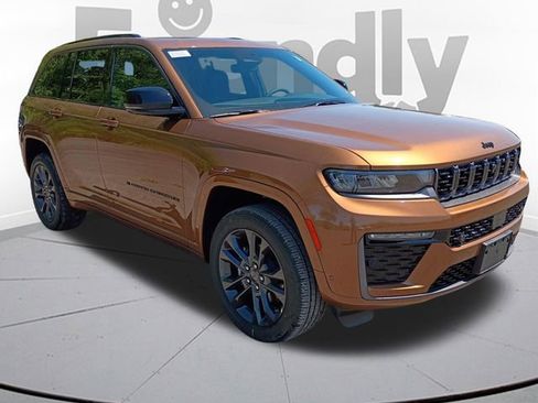 New 2026 Jeep Grand Cherokee Limited AWD/4WD image 3