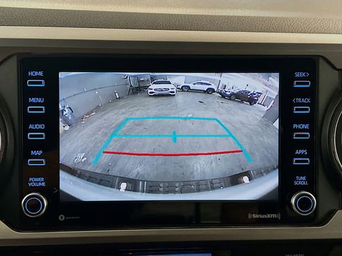 Used 2022 Toyota Tacoma SR5 RWD image 9