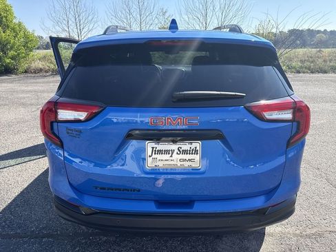 Certified 2024 GMC Terrain SLT w/ Tech Package image 33