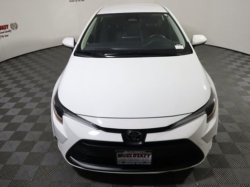 Used 2023 Toyota Corolla LE image 20