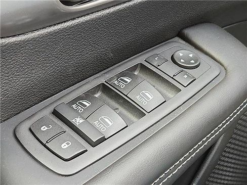 New 2026 Chrysler Pacifica Select FWD image 15