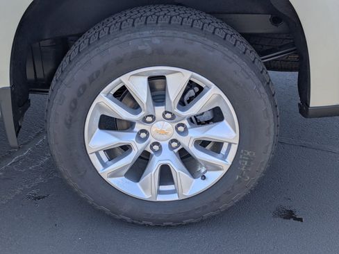 New 2025 Chevrolet Silverado 1500 Custom image 19