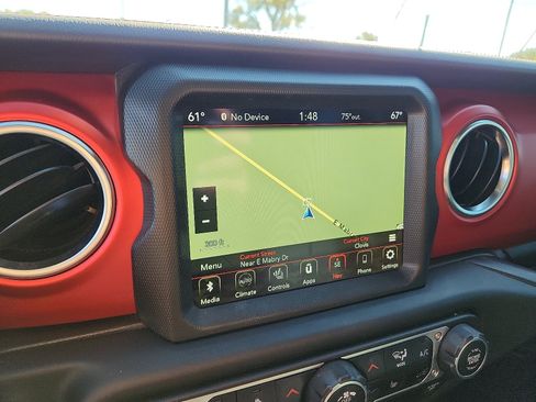 Used 2021 Jeep Wrangler Unlimited Rubicon image 17