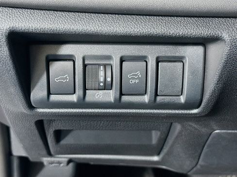 Used 2025 Subaru Outback Onyx Edition AWD/4WD image 16