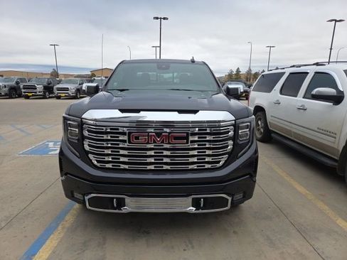 Used 2022 GMC Sierra 1500 Denali image 7