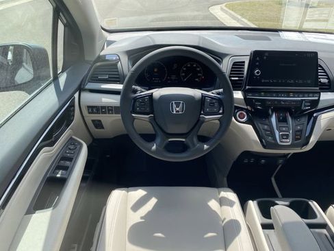 New 2026 Honda Odyssey Touring image 28