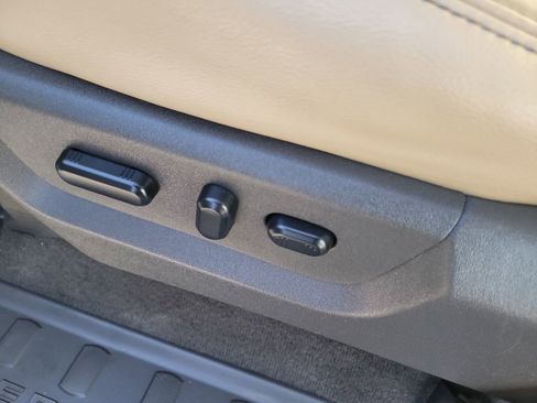 Used 2015 Ford F250 Lariat w/ Lariat Ultimate Package image 18