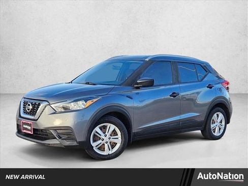 Used 2019 Nissan Kicks S FWD image 1