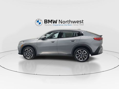 New 2026 BMW X2 xDrive28i w/ Technology Package AWD/4WD image 11