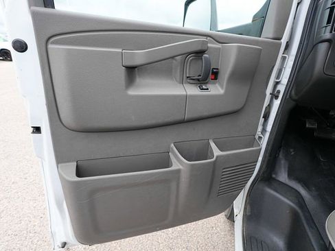 Used 2022 Chevrolet Express 3500 w/ Power Convenience Package RWD image 16