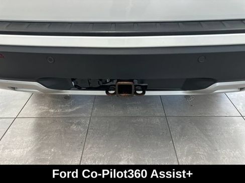 Used 2023 Ford Explorer XLT w/ Equipment Group 202A AWD/4WD image 10