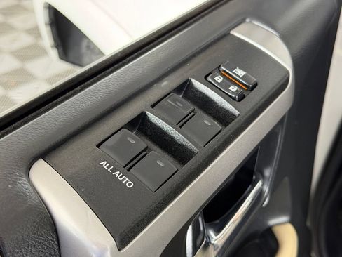 Used 2019 Toyota 4Runner SR5 Premium AWD/4WD image 26