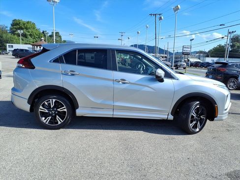 Used 2025 Mitsubishi Eclipse Cross SEL AWD/4WD image 3