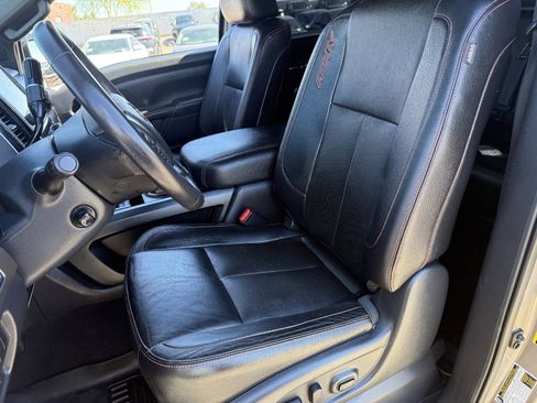 Used 2021 Nissan Titan PRO-4X w/ Pro-4x Convenience Package image 22