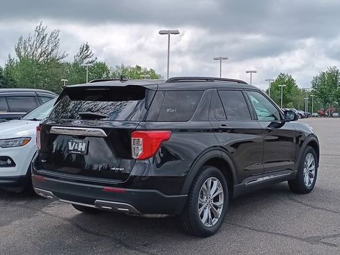 Used 2021 Ford Explorer XLT w/ Equipment Group 202A AWD/4WD image 3