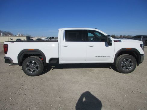 New 2026 GMC Sierra 2500 SLE w/ SLE Value Package; image 3