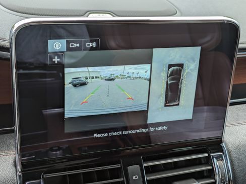 Used 2019 Lincoln Navigator Reserve image 33