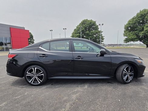 Used 2023 Nissan Sentra SR w/ Trunk Package FWD image 14