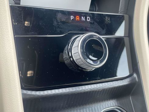 New 2026 Jeep Grand Cherokee L Limited RWD image 14