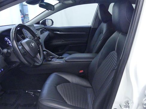 Used 2021 Toyota Camry SE FWD image 19