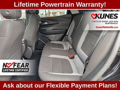Used 2025 Chevrolet TrailBlazer LT FWD image 35